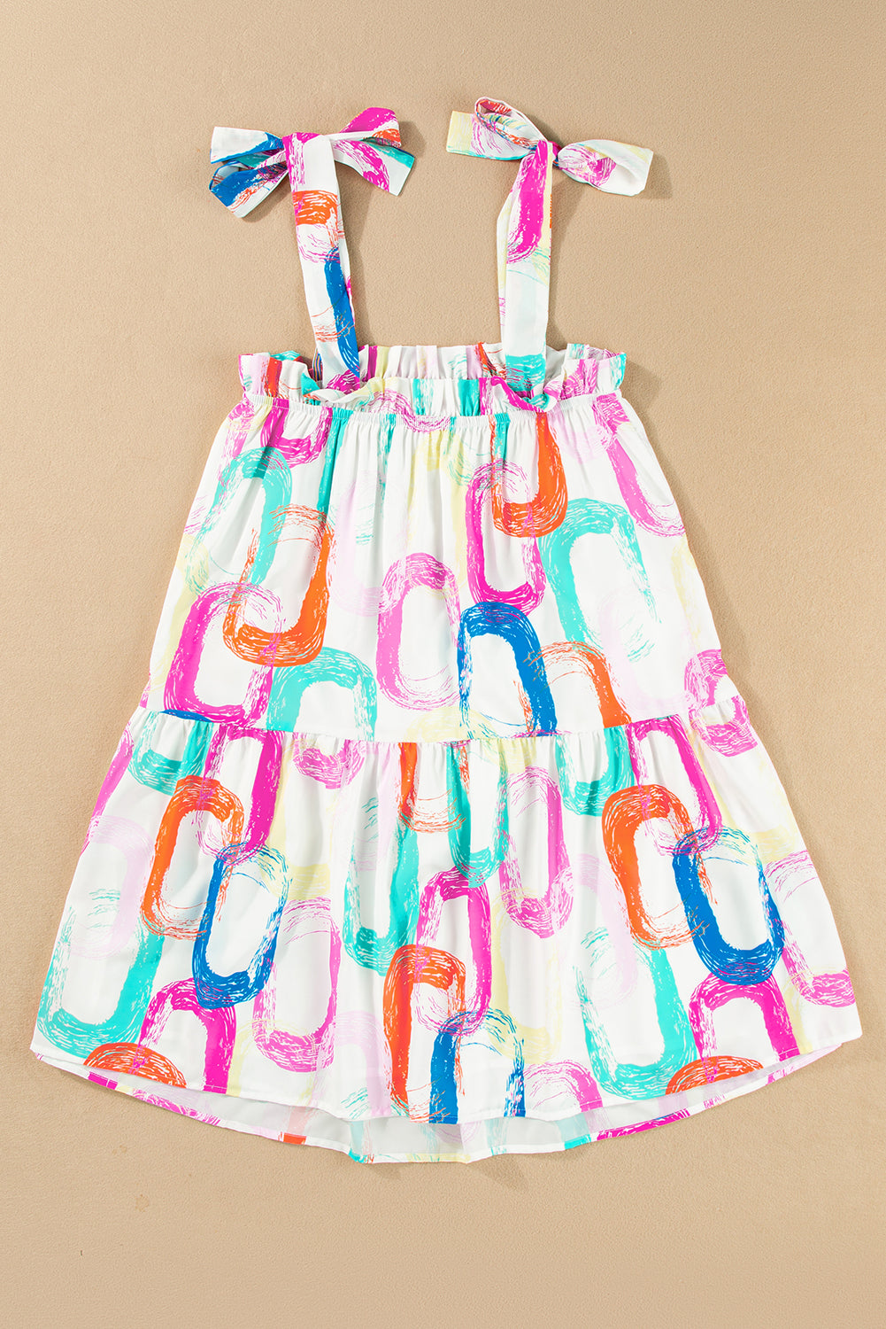 Weißes minikleid mit abstraktem druck und geknoteten trägern mit rüschen