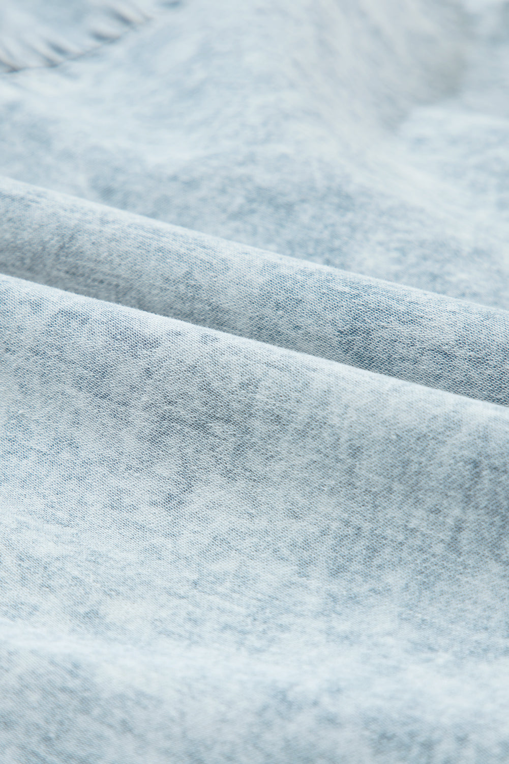 Dunkelblaues acid wash retro denim kleid mit halben ärmeln