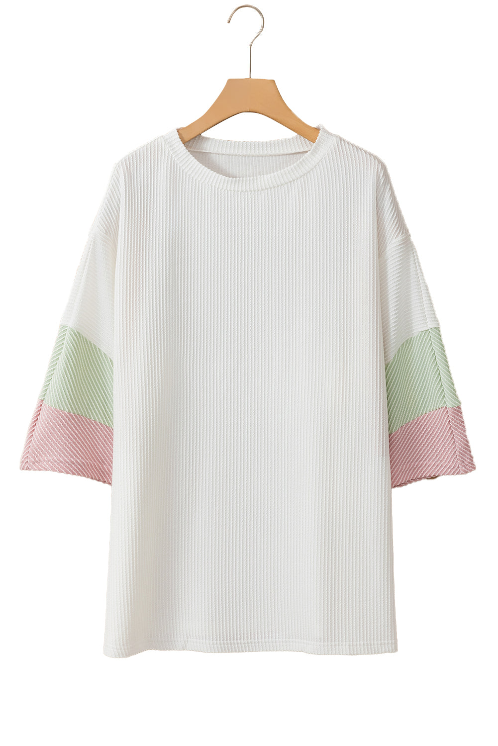 Weißes strukturiertes farbblock-patchwork-t-shirt mit halben ärmeln plus