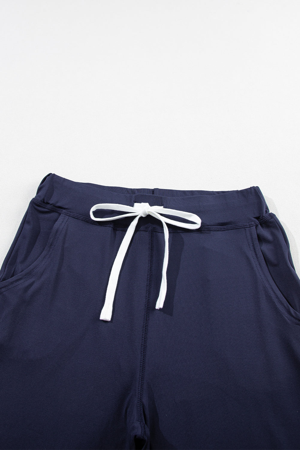 Marineblaue jogginghose mit kordelzug an der taille
