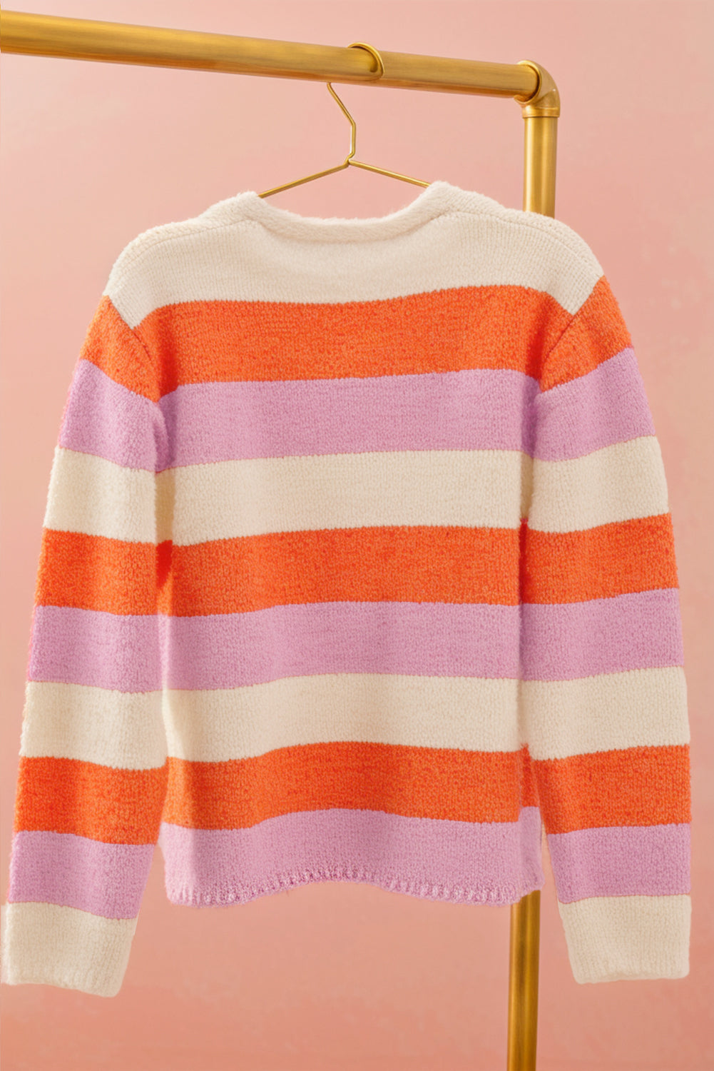 Orange gestreifter colorblock v-ausschnitt freizeitpullover