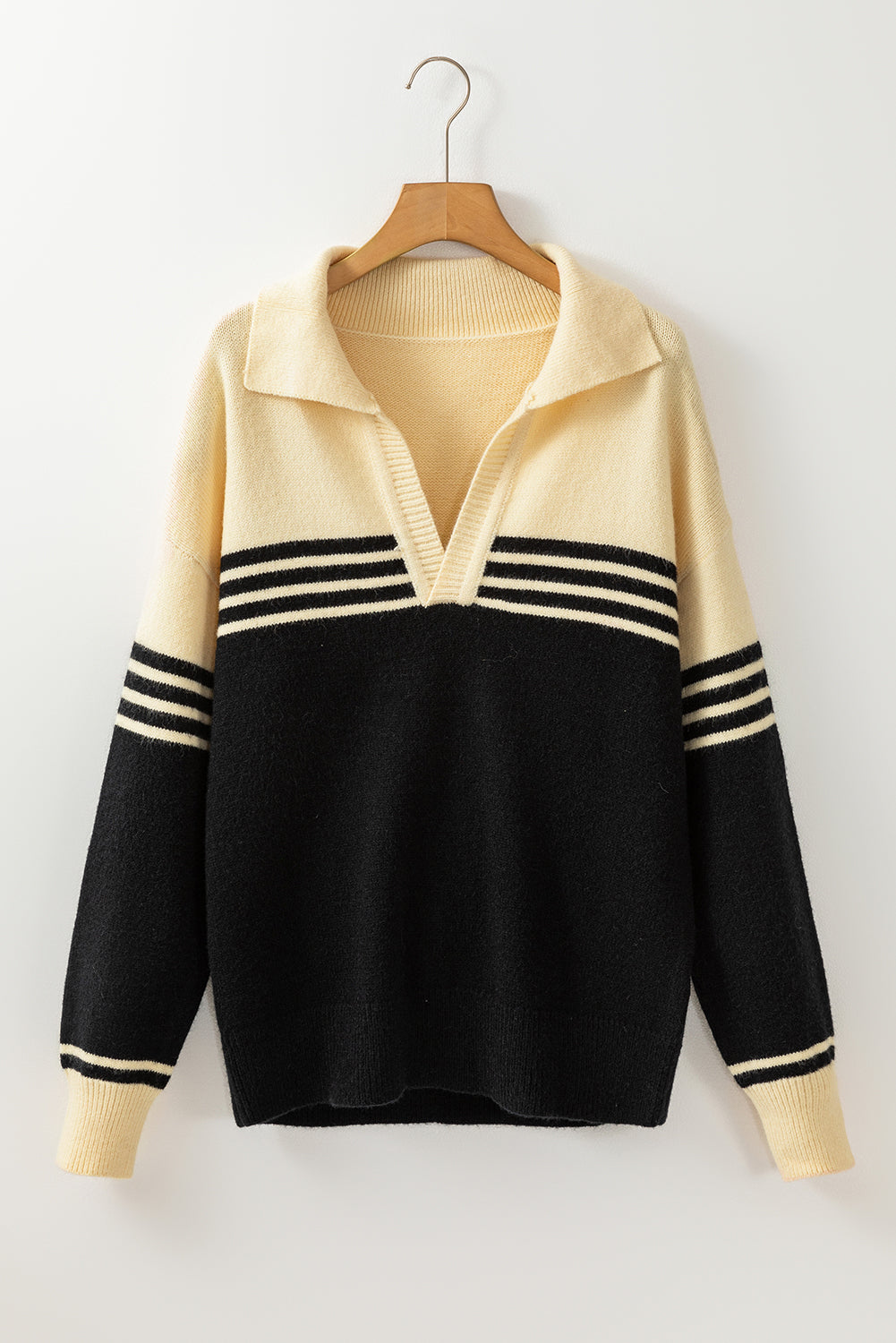 Schwarzer colorblock streifen pullover mit v-ausschnitt