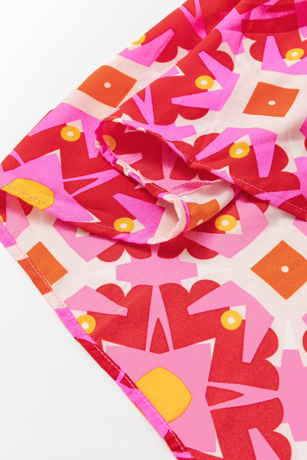 Erdbeerrosa geo-print maxikleid mit v-ausschnitt