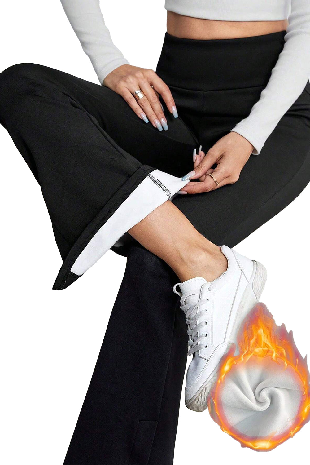 Schwarze, thermisch gefütterte hose mit geteilter schlaghose