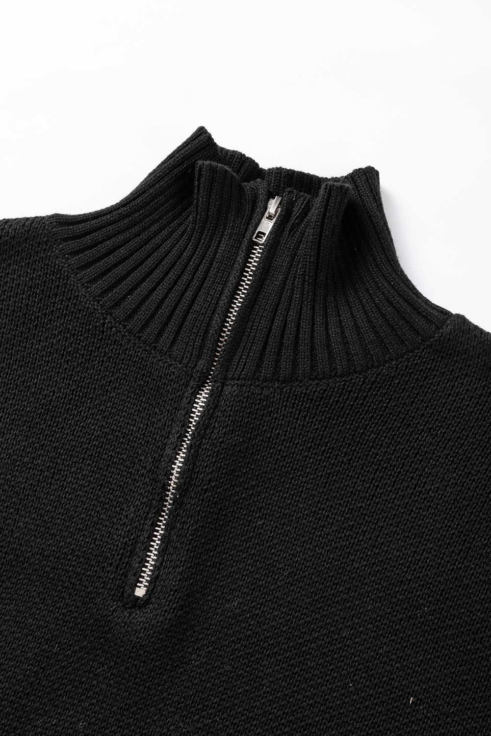 Schwarzer quarter zip pullover mit kurzen fledermausärmeln