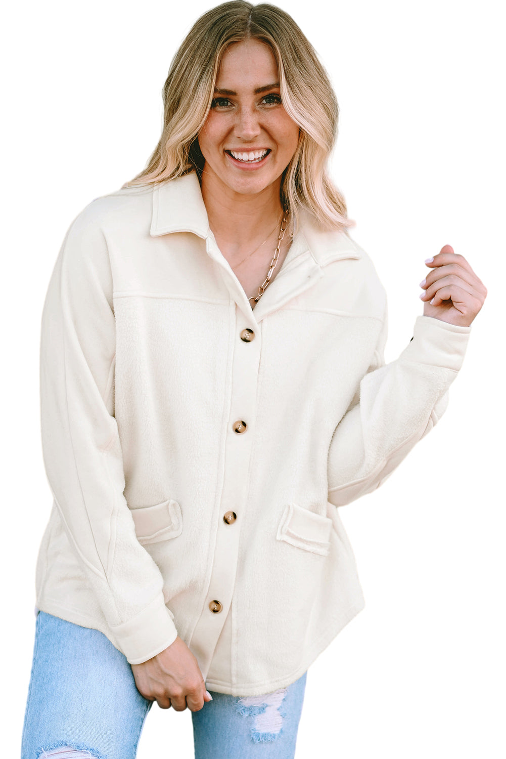 Beige knopfleiste mit nähten tasche rohsaum jacke