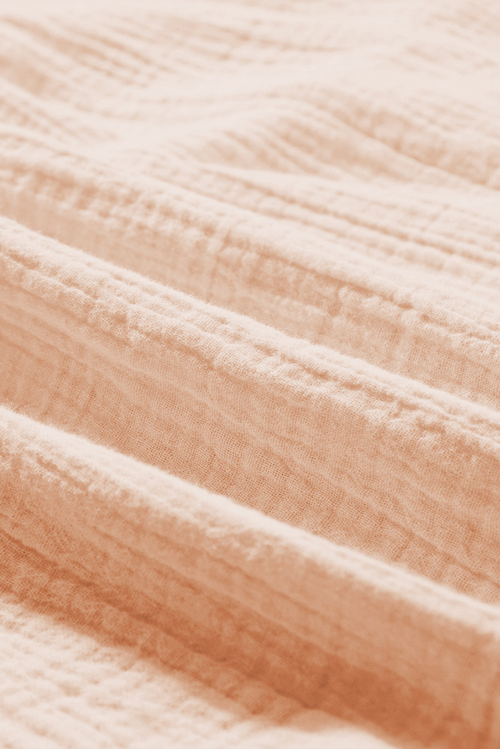 Beige gefaltetes Minikleid mit kurzen Ärmeln und V-Ausschnitt