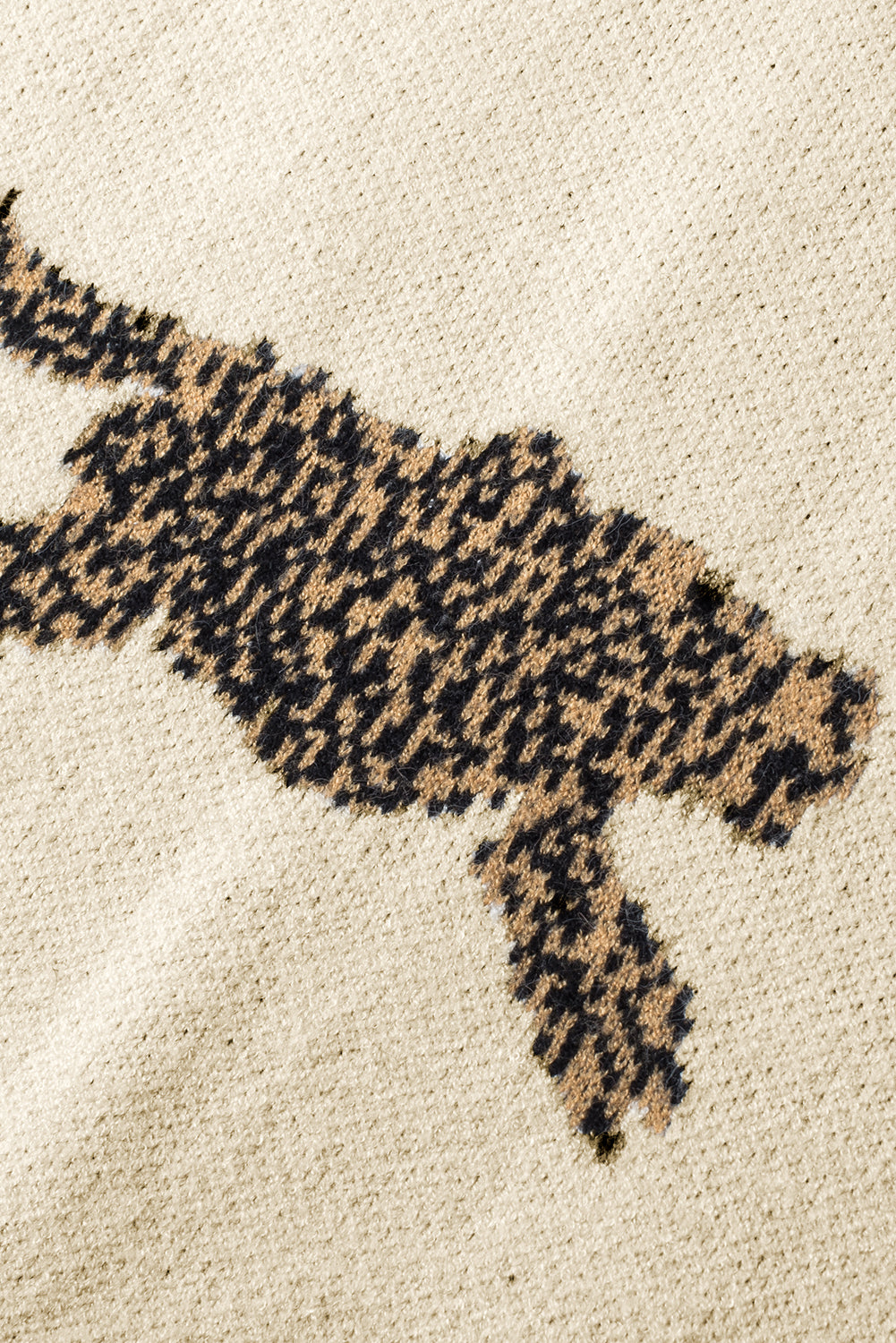 Pergament lebendiger geparden-print pullover mit hohem ausschnitt und geteiltem saum