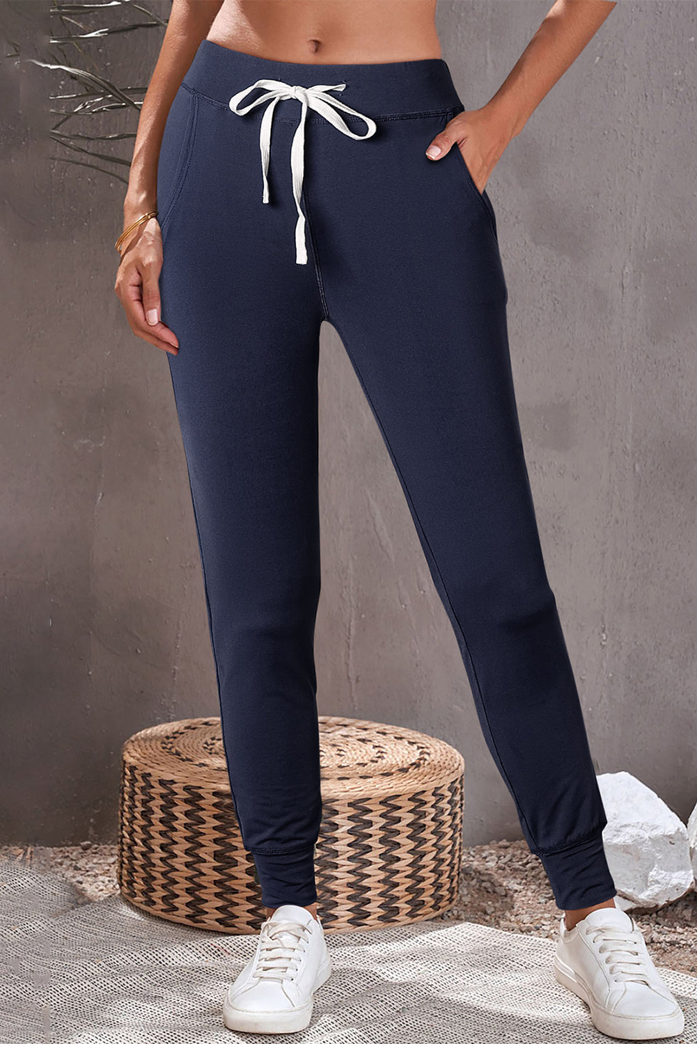 Marineblaue jogginghose mit kordelzug an der taille