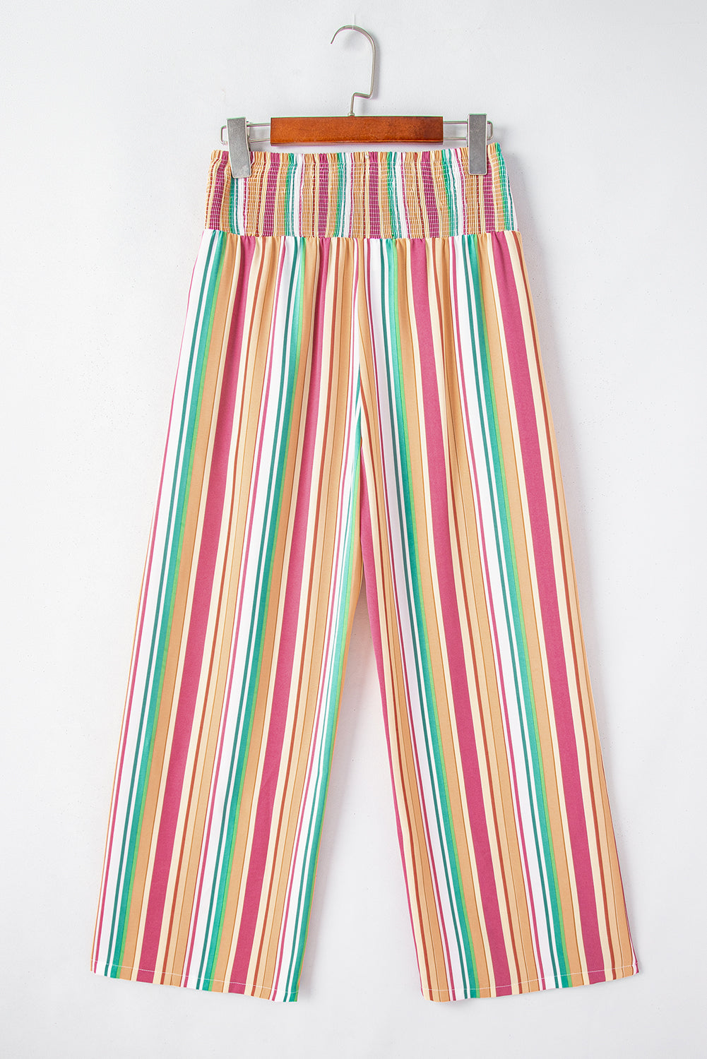 Mehrfarbig gestreifte gesmokte hose mit hoher taille und weitem bein