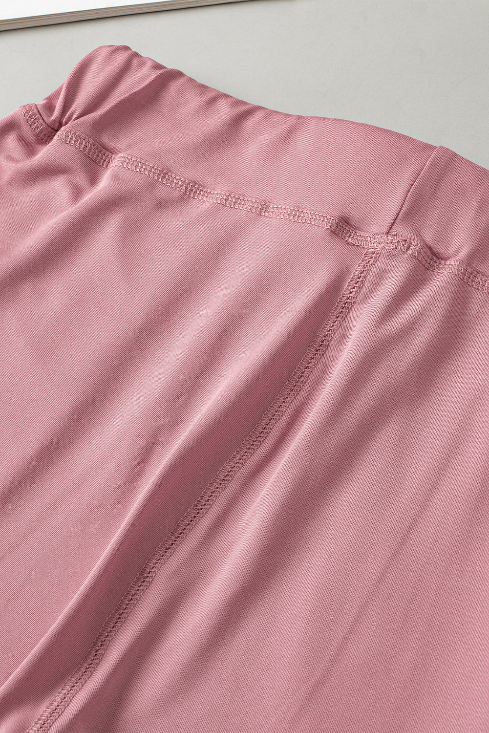 Fushia jogginghose mit kordelzug und taschenträgern
