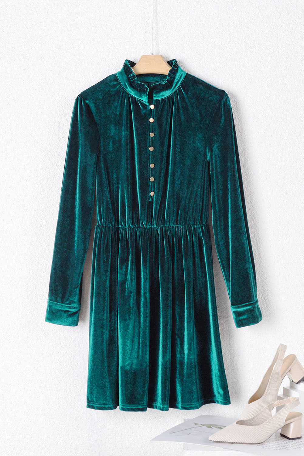 Skobeloff minikleid aus samt mit geraffter knopfleiste