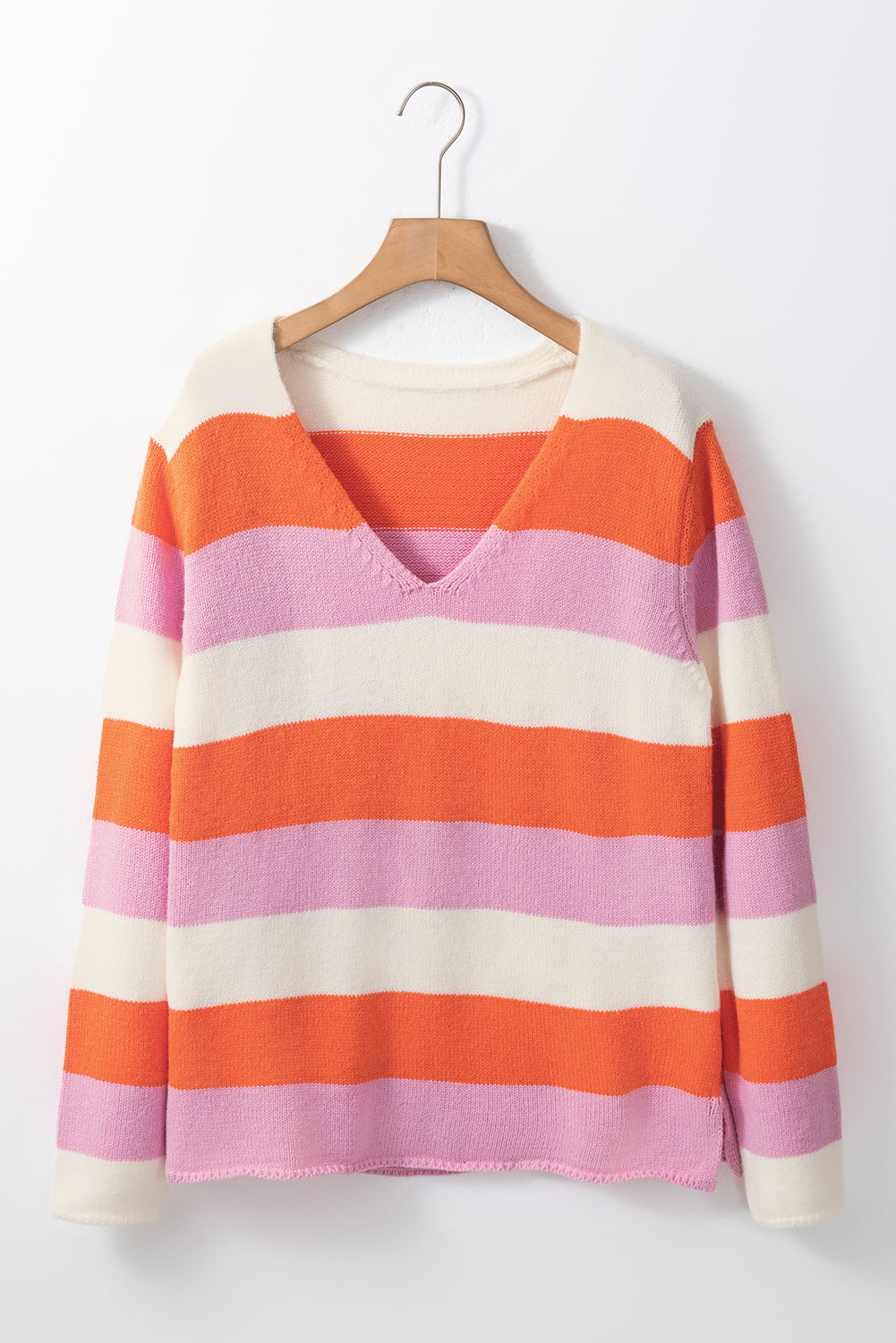 Orange gestreifter colorblock v-ausschnitt freizeitpullover
