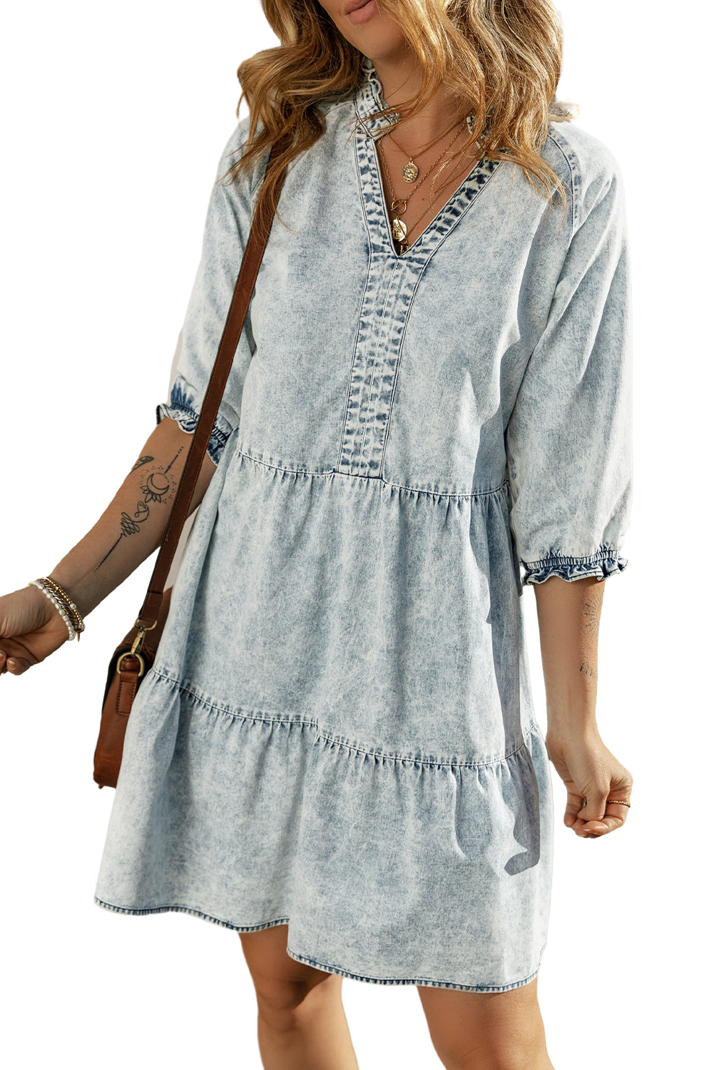 Dunkelblaues acid wash retro denim kleid mit halben ärmeln