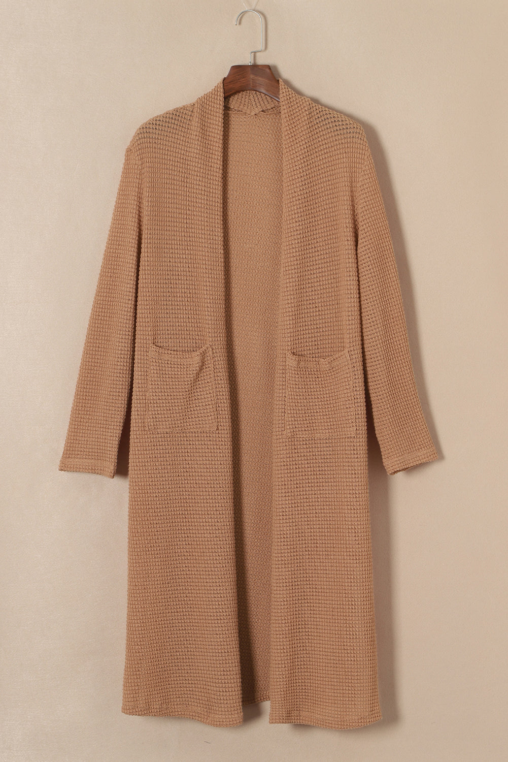 Kastanienbrauner langer waffelstrick-cardigan mit taschen