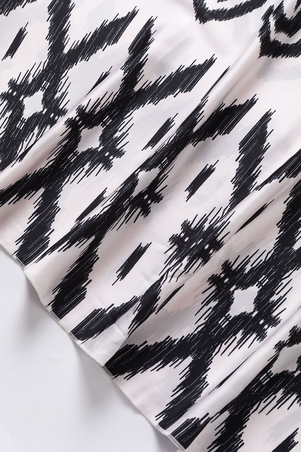 Schwarzes Western Azteken bedrucktes Sommerkleid für den Urlaub