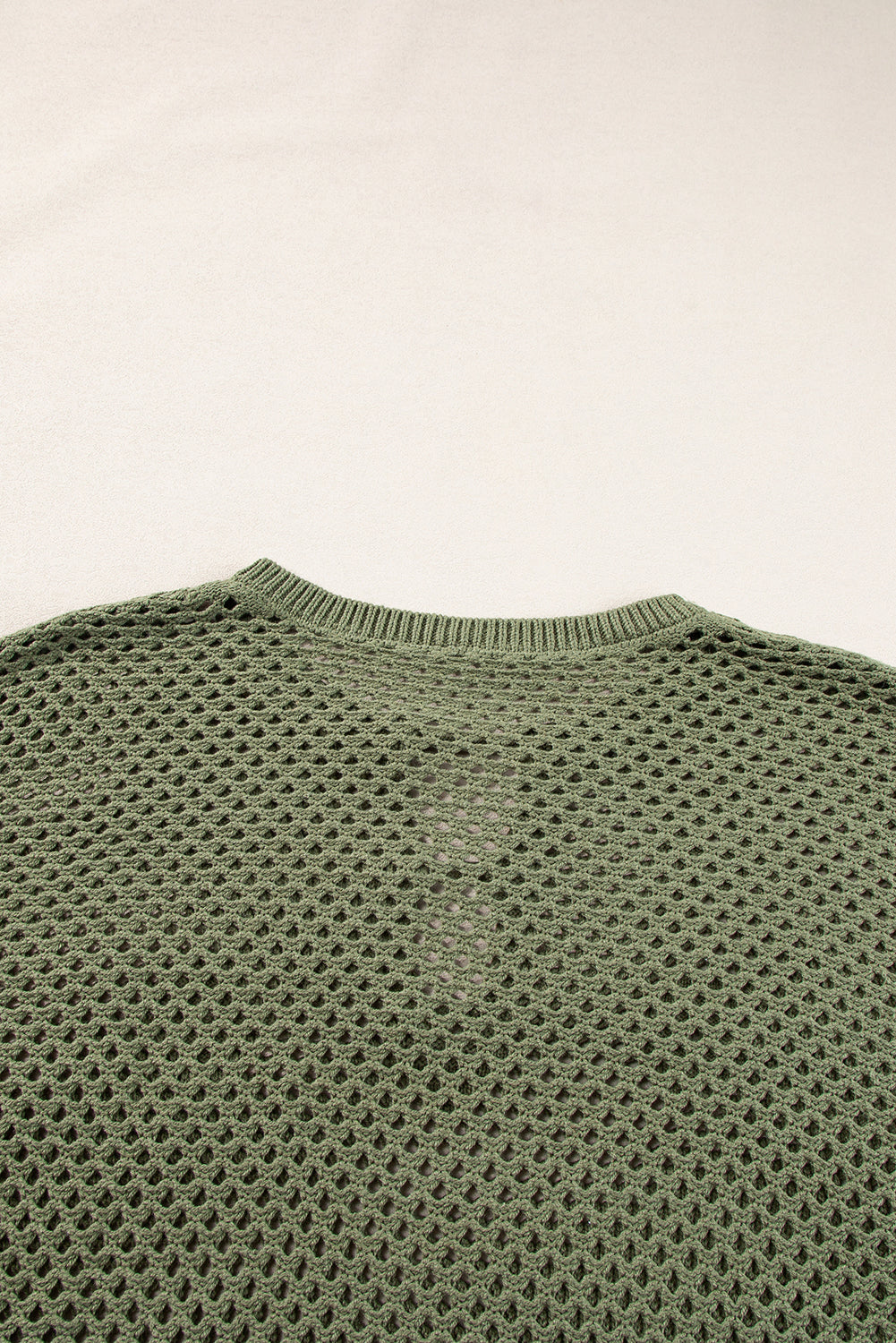 Vineyard green offener strick mit geknöpftem halsausschnitt pullover mit geteilten ärmeln