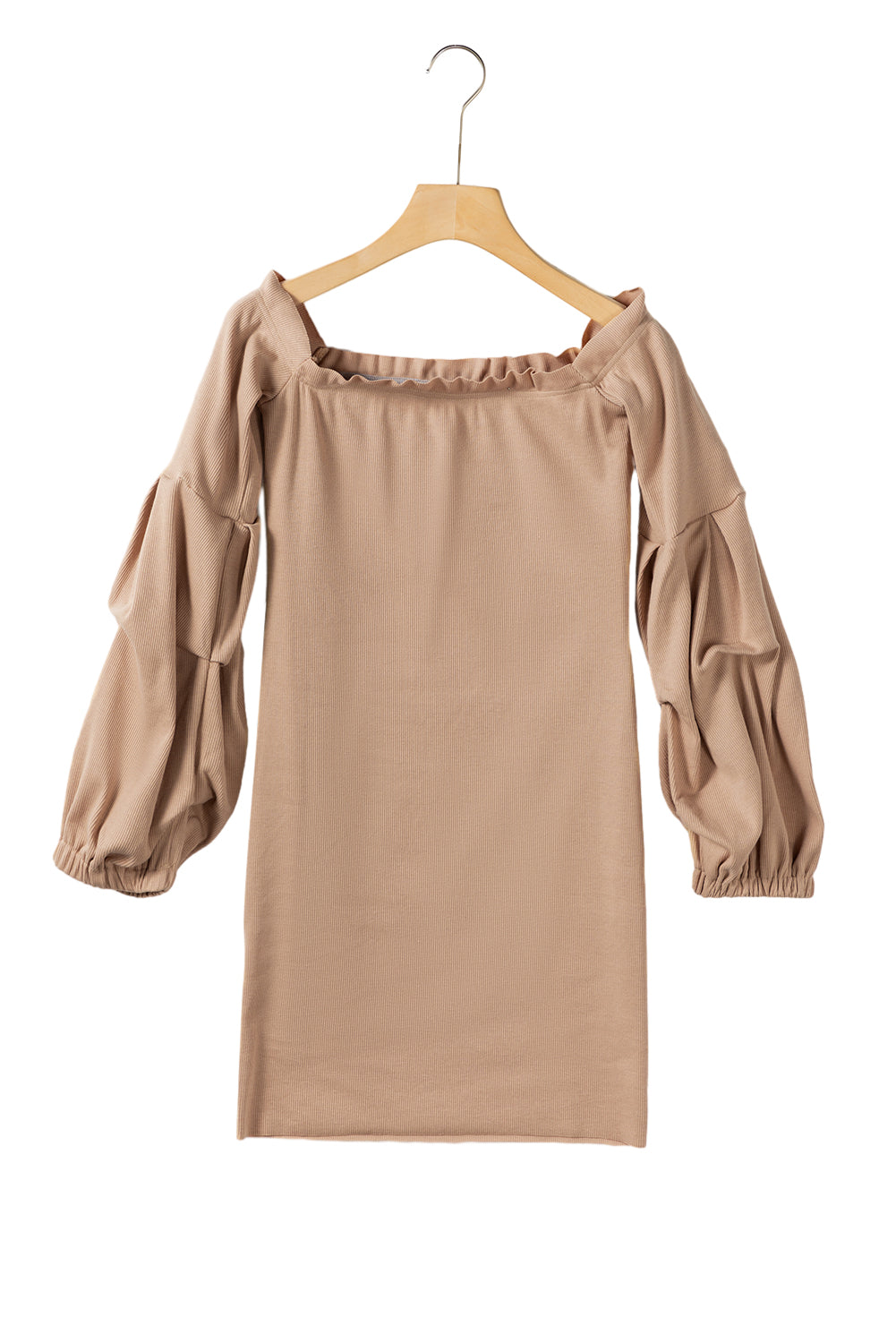 Rauchgraues schulterfreies rippenstrick-ballonärmel-pulloverkleid