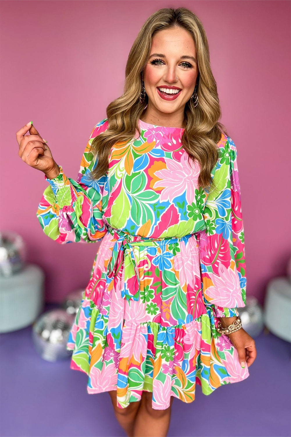 Grünes mehrfarbiges botanisches Bubble Sleeve Minikleid