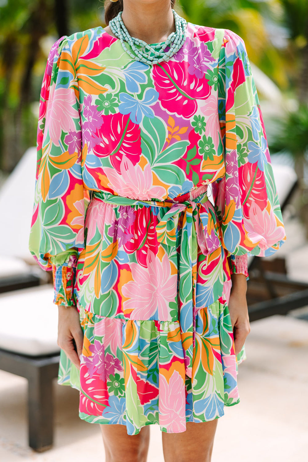 Grünes mehrfarbiges botanisches Bubble Sleeve Minikleid