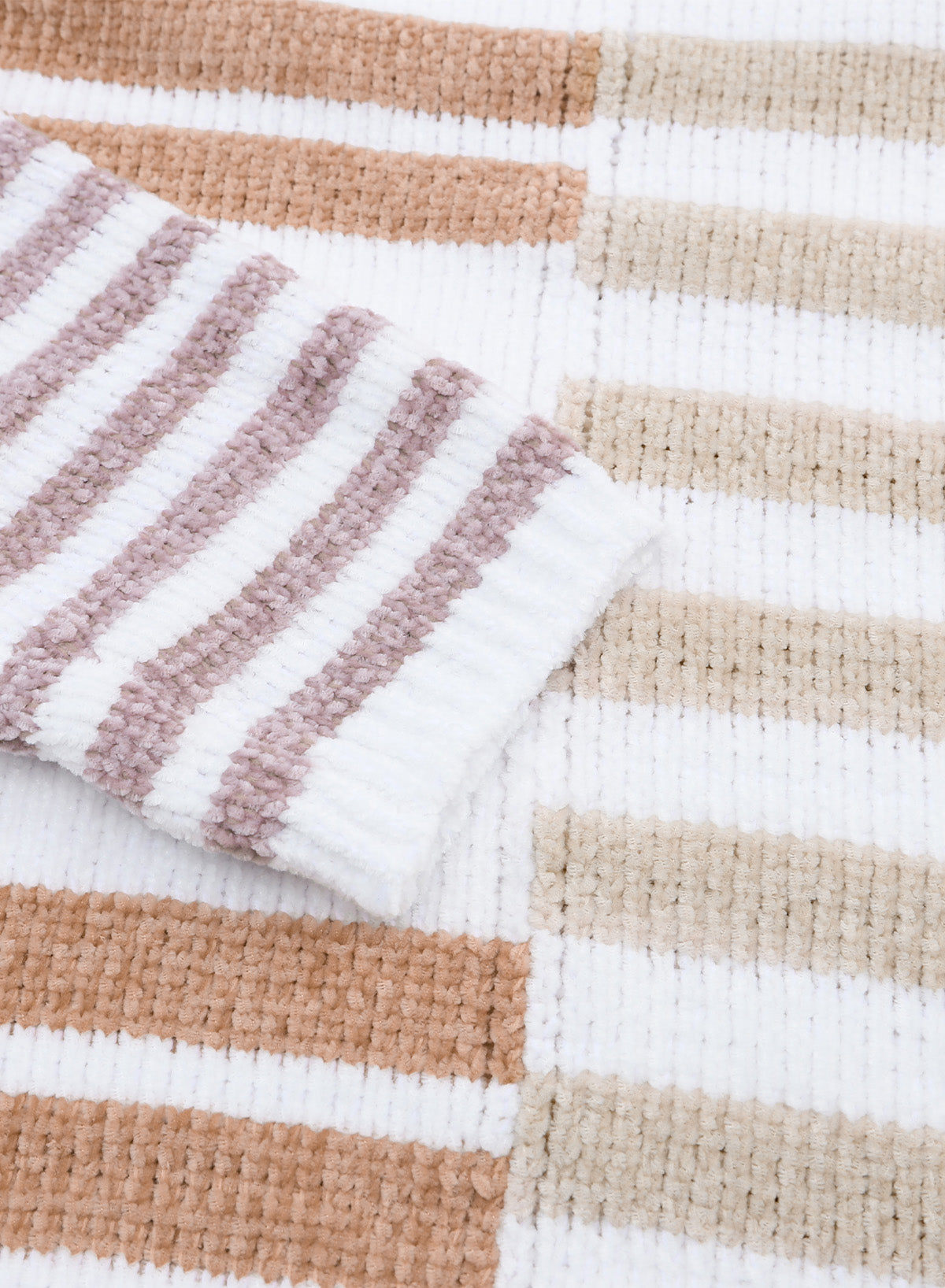 Schlabberpullover mit gestreiften schultern