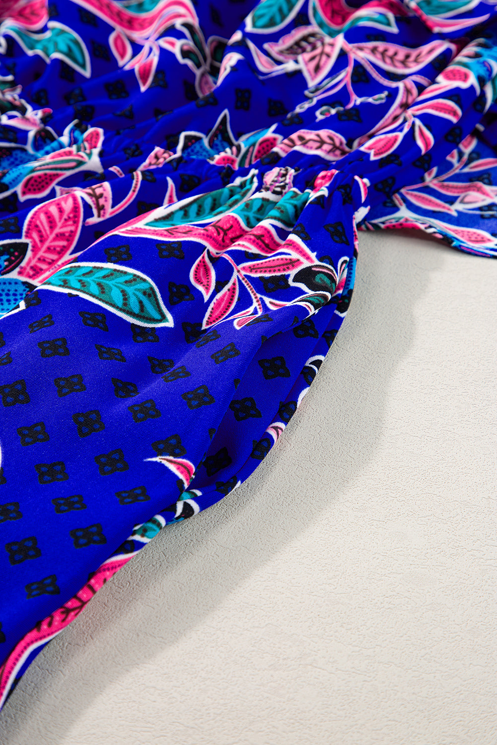 Blue mix tropical print trägerloser geraffter jumpsuit