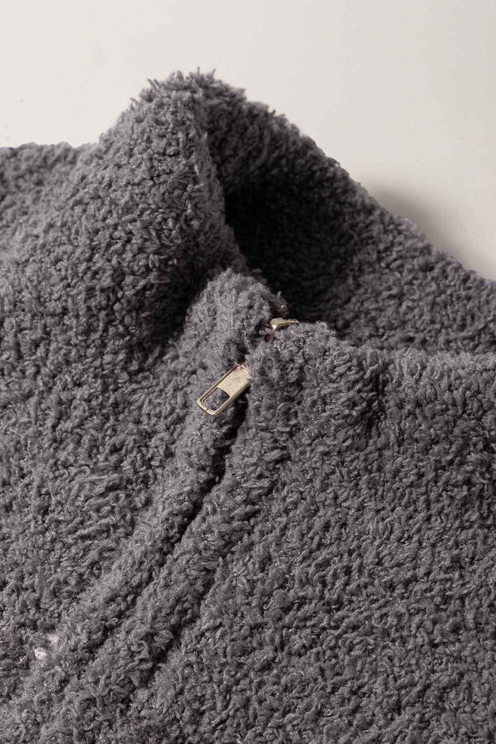 Grauer western pullover mit geometrischem aufdruck und viertelreißverschluss