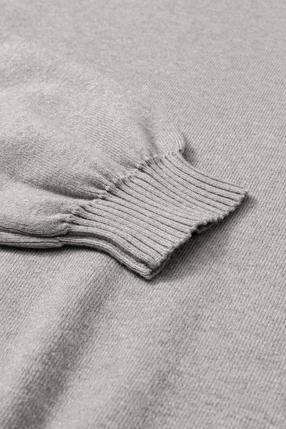 Grauer rollkragenpullover mit hängenden schultern und bubble sleeve strickpullover