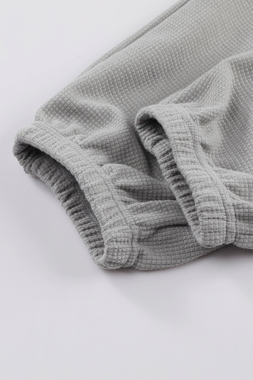 Graue waffelstruktur cargo-taschen-jogger-hose