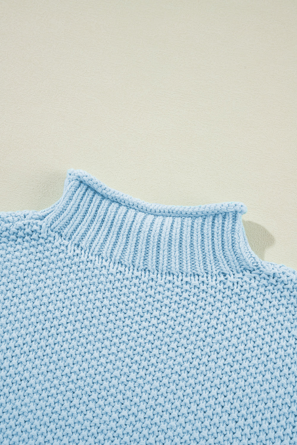 Island blau hochgeschlossener fledermaus-kurzarmpullover