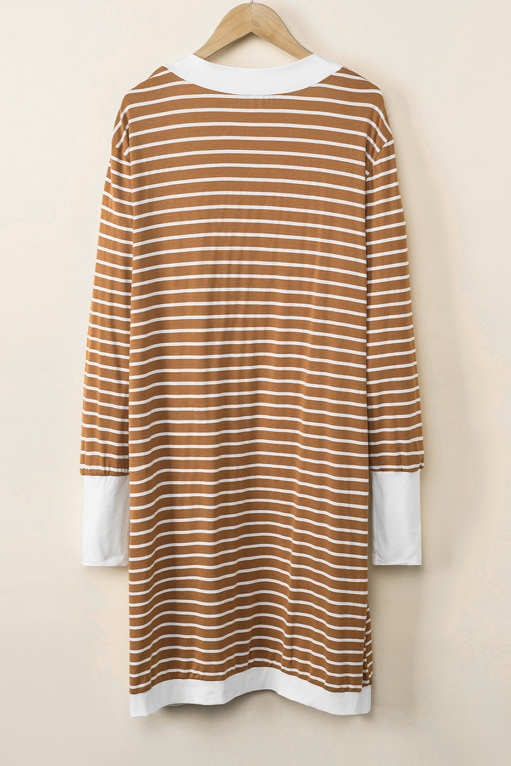 Brauner gestreifter cardigan mit offenen seitentaschen