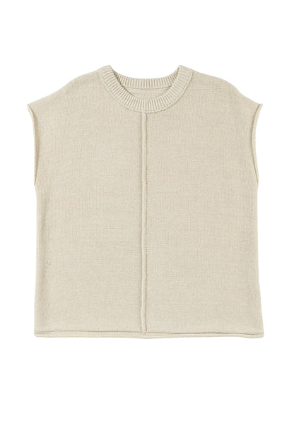 Haferflockenfarbener pullover mit gestrickten ärmeln