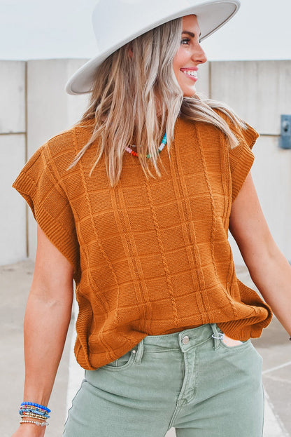 Kastanienbrauner kurzarmpullover mit gitterstruktur