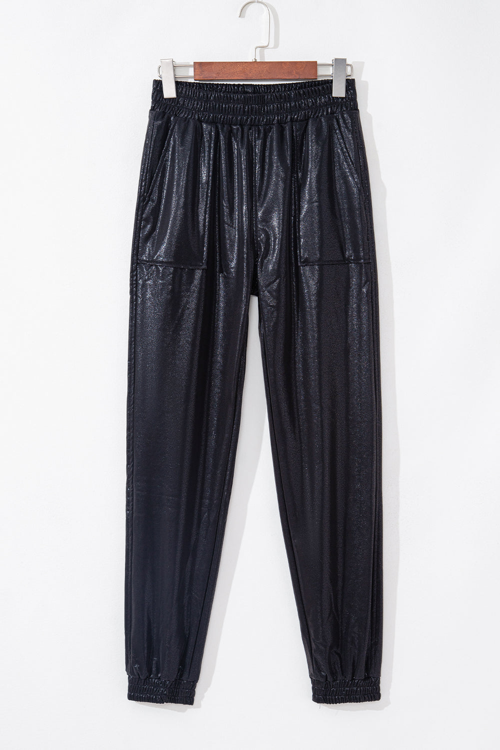 Schwarze kiesel-jogger mit elastischer taille