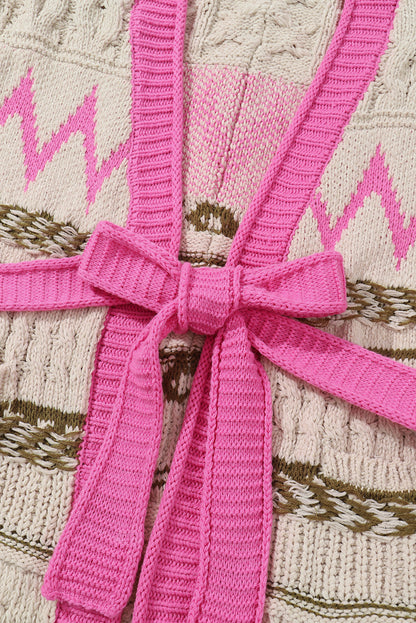 Grauer geometrischer zopfstrick cardigan mit offenen taschen