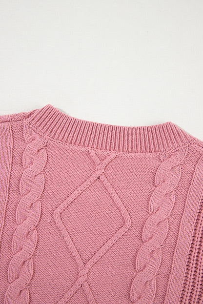 Rosa kabelstrickpullover mit gemischter struktur und kurzen ärmeln