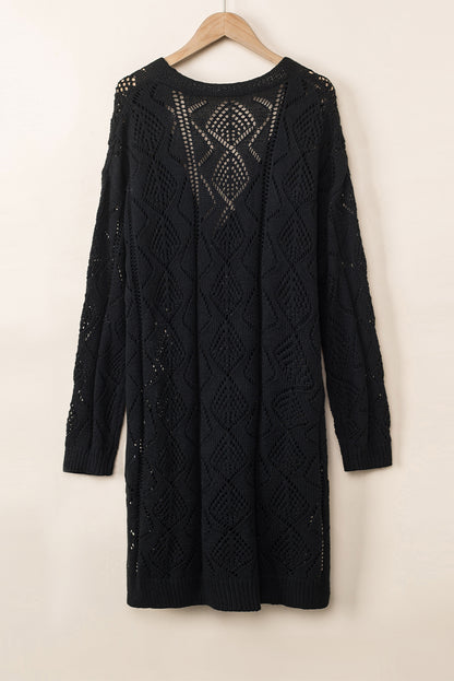 Schwarze durchbrochene strickjacke mit lochmuster
