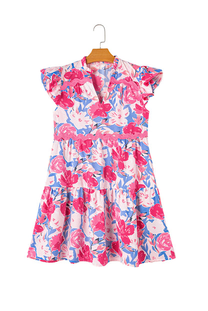 Rosa floral bedrucktes v gekerbtes ric rac kleid mit flatterärmeln