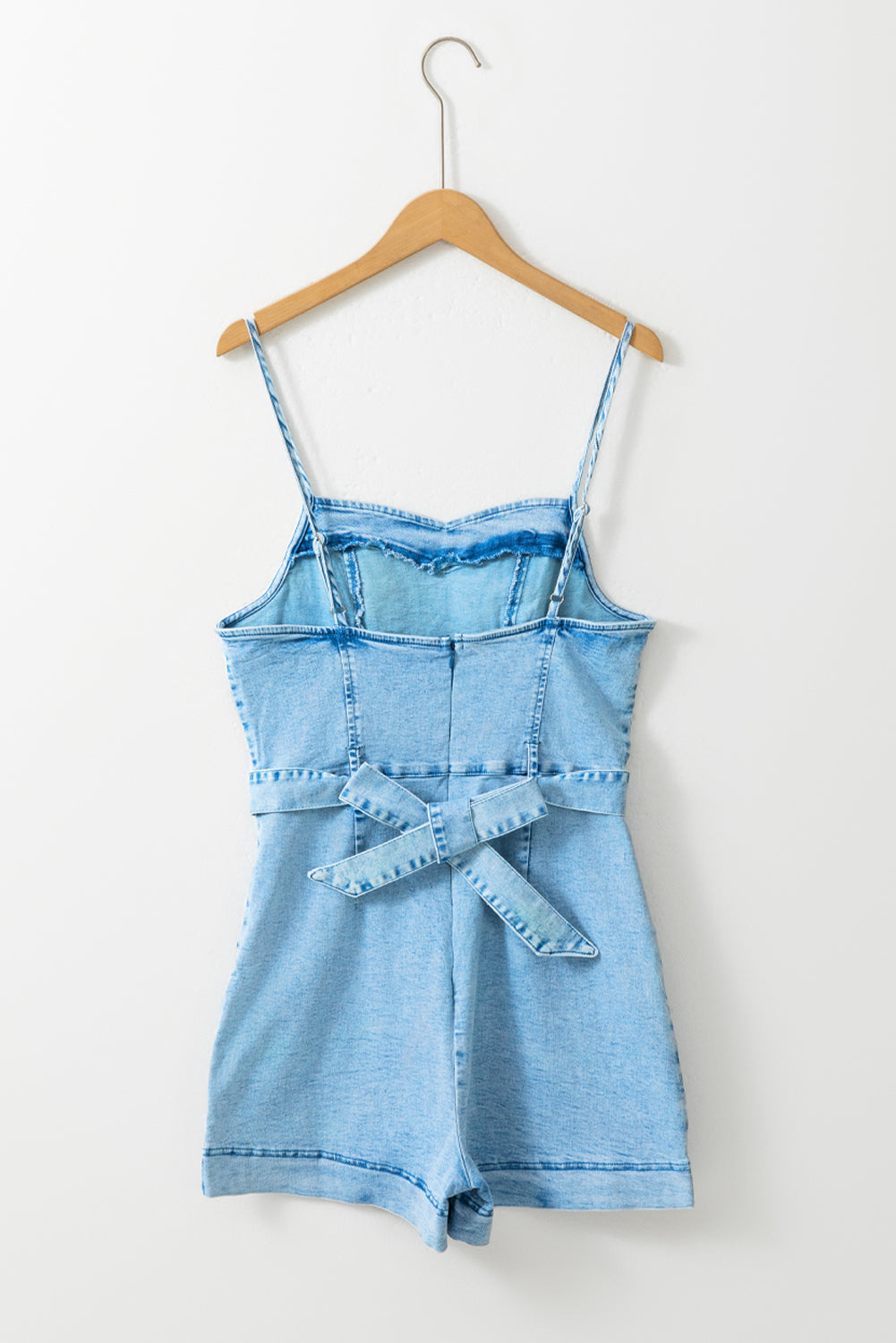 Beau blau spaghettiträger denim-romper mit gürtel