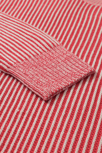 Gestreifter druck gerippter besatz pullover mit rundhalsausschnitt