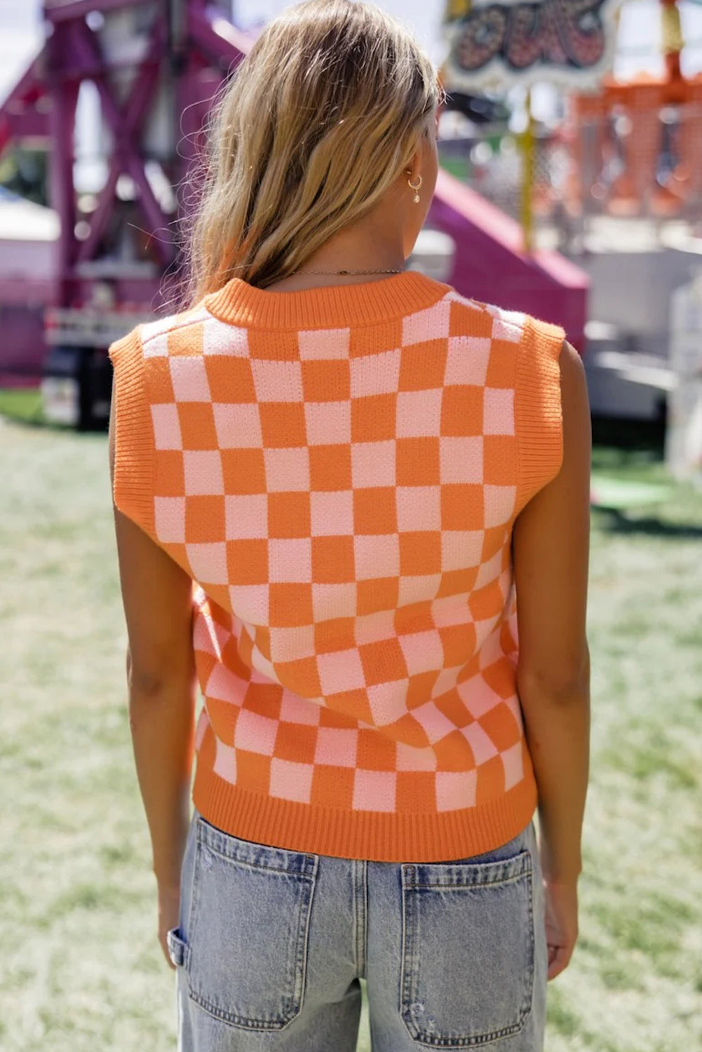 Russet orange kariert v-ausschnitt gestrickte pullover-weste