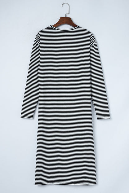 Gestreifte lange strickjacke mit offener vorderseite