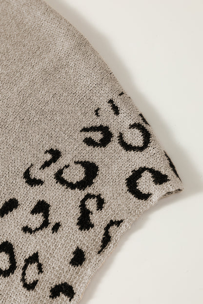 Rauchgrauer leopardenbesatz hochgeschlossener kurzarmpullover