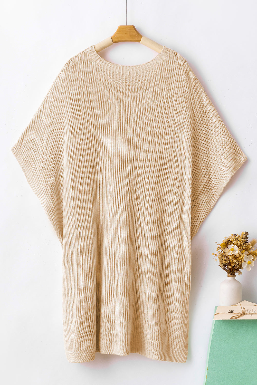 Apricot kurzarm pullover mit seitenschlitz in übergröße