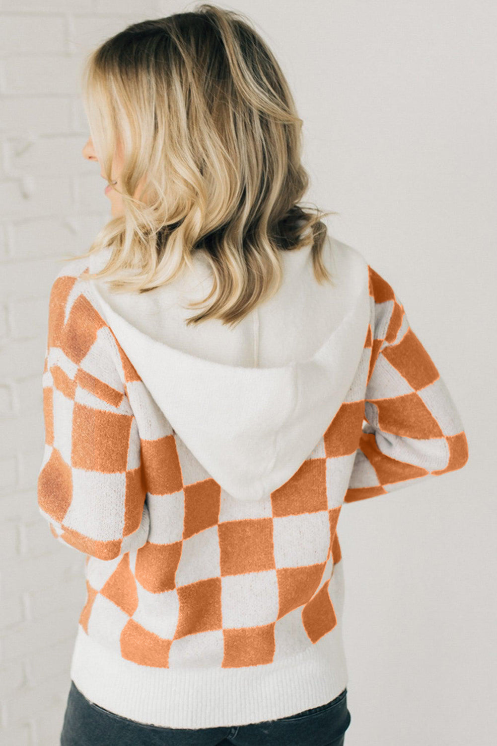 Gold flame checkered split neck kontrast kängurutasche kapuzenpullover