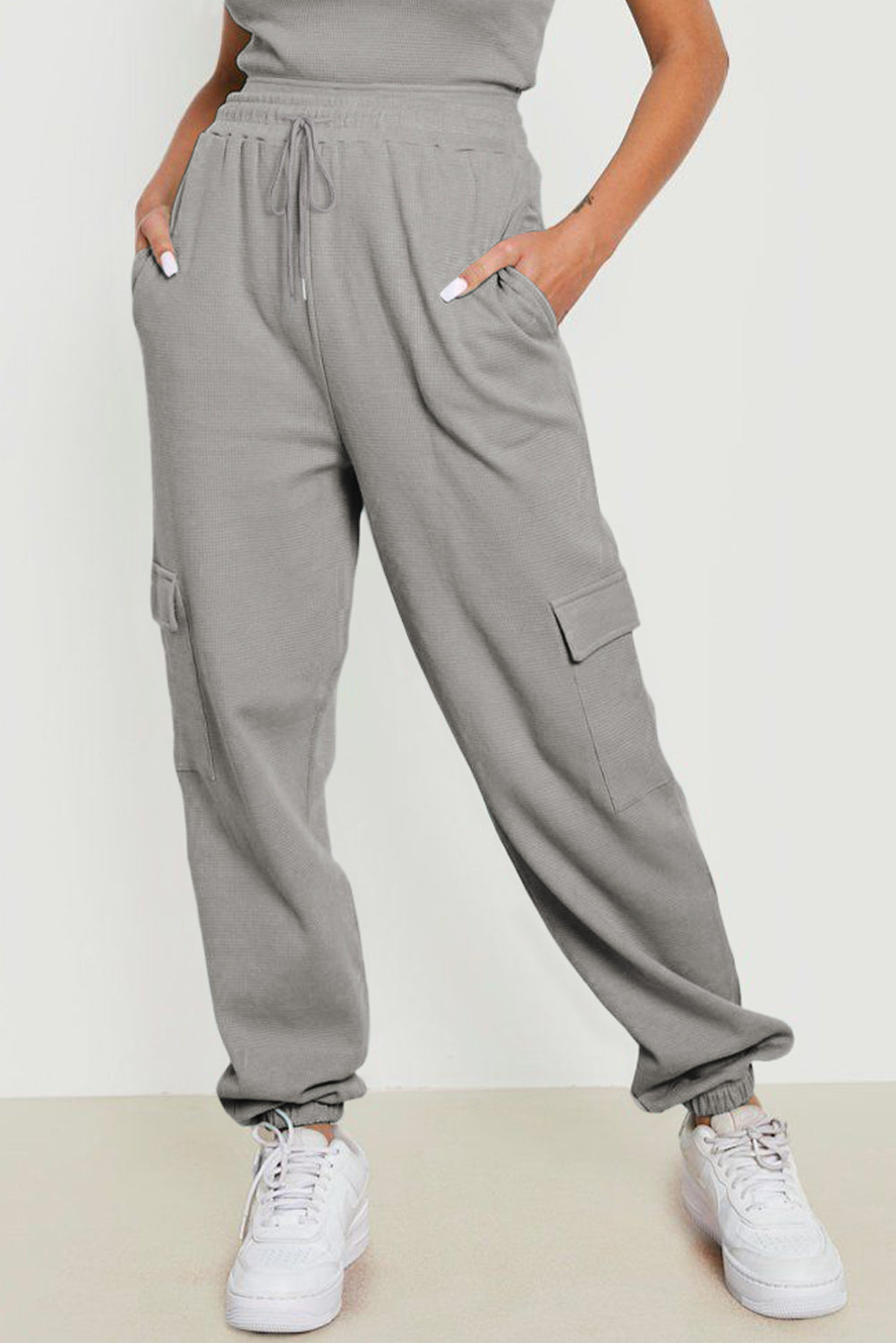Graue waffelstruktur cargo-taschen-jogger-hose