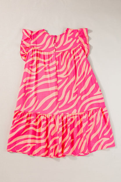 Rosa zebrastreifen bedrucktes kleid mit rüschenbesatz und taschen
