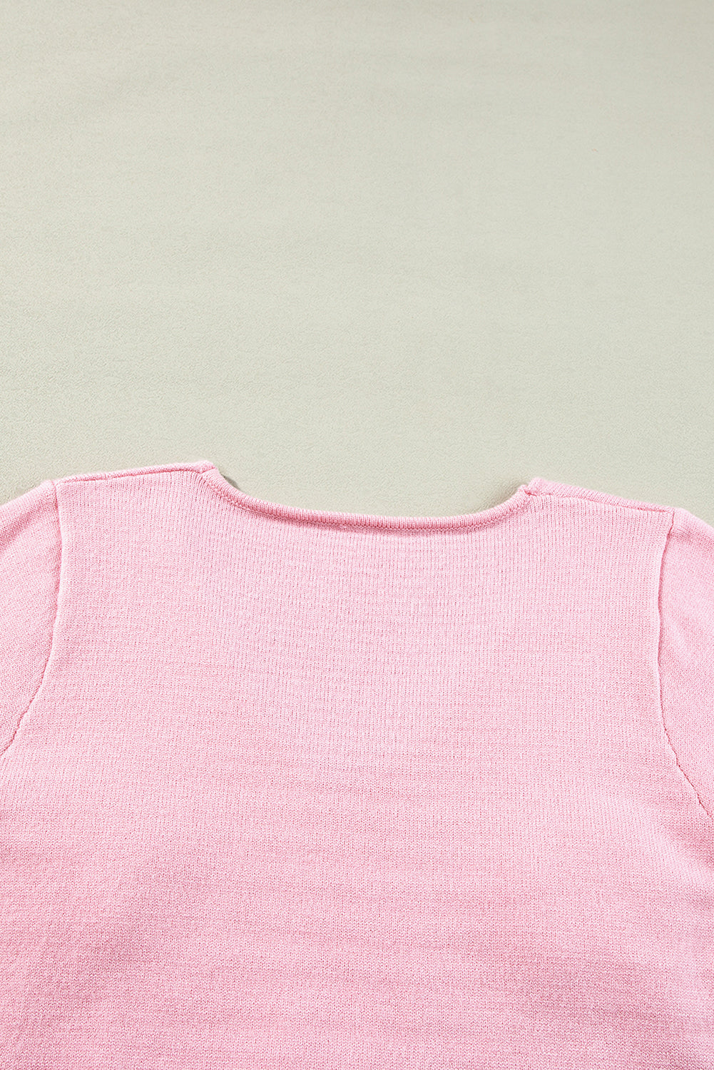 Rosa blume gehäkelt v-ausschnitt kurzarm pullover