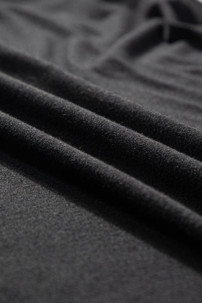 Schwarzer v-ausschnitt mit versteckten taschenschlitzen maxi-t-shirt-kleid