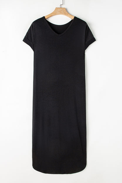 Schwarzer v-ausschnitt mit versteckten taschenschlitzen maxi-t-shirt-kleid